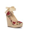 Zexie Platform Wedge in Floral Raffia