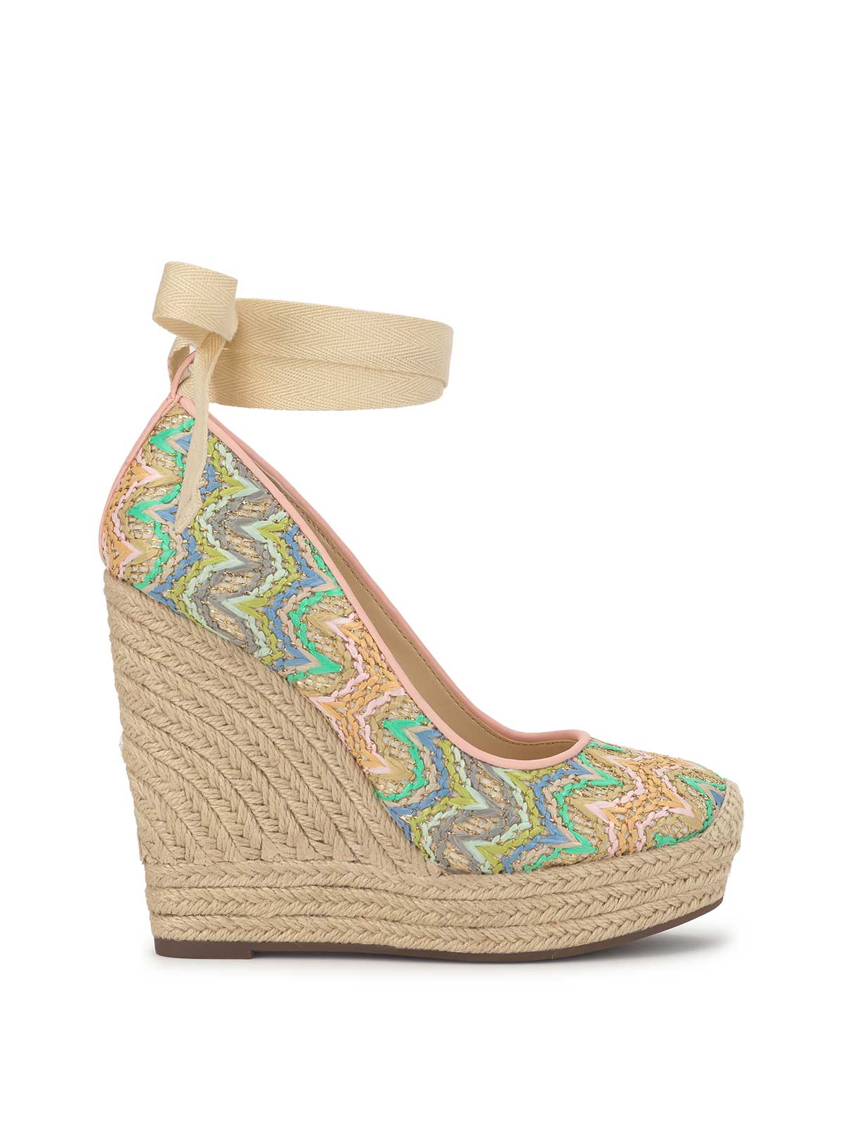 Zexie Platform Wedge in Raffia Chevron