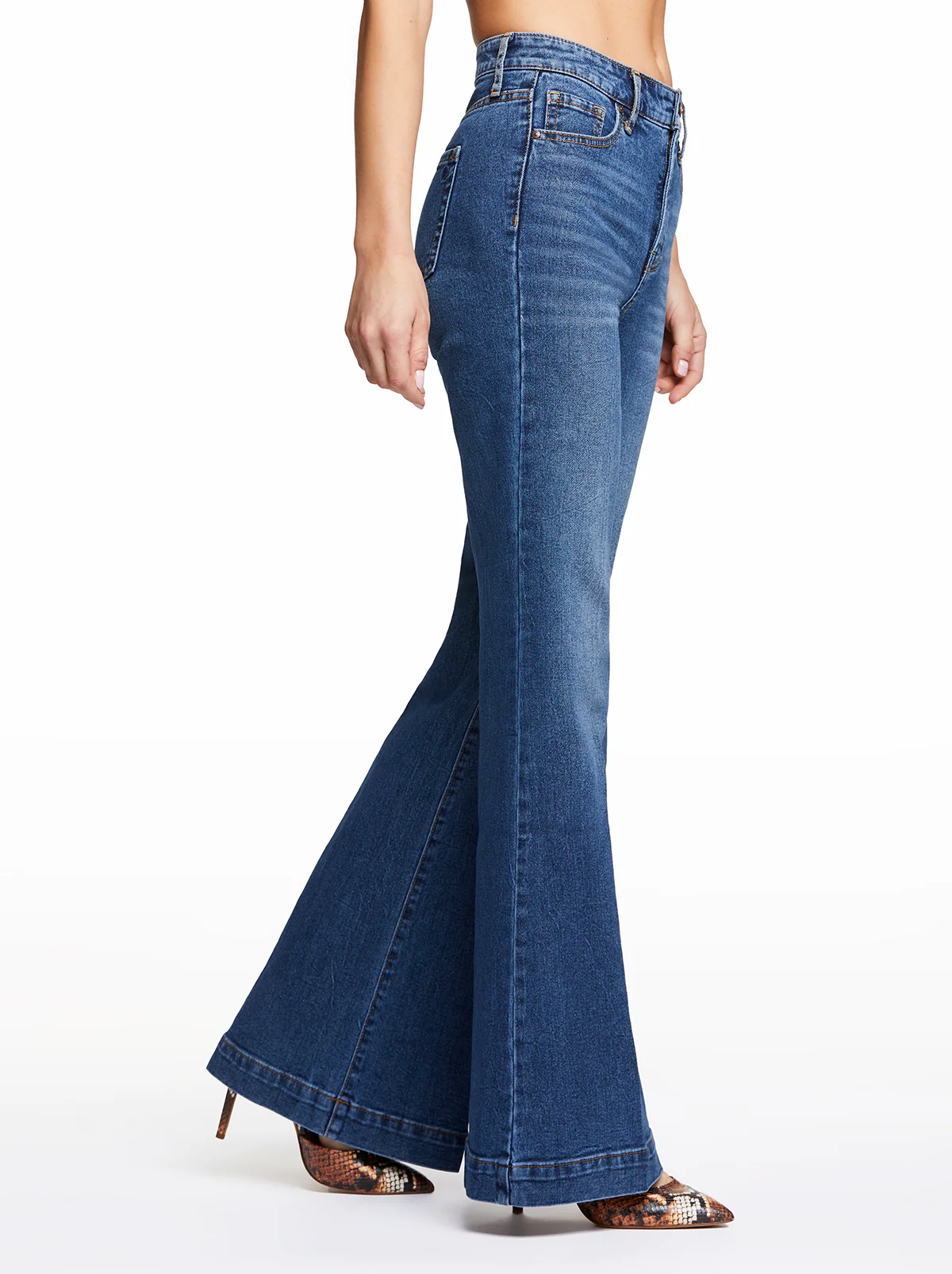 3227-true-love-wide-leg-trouser-jeans-in-sia-3.webp True Love Wide Leg Trouser Jeans in Sia