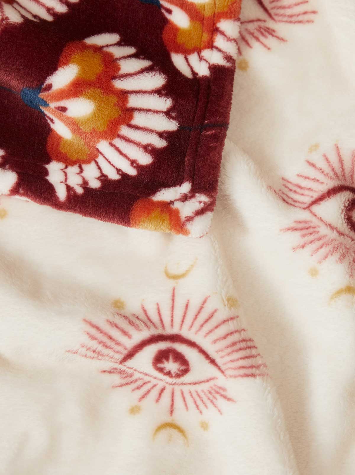 3247-celeste-plush-throw-in-burgandy-red-2.jpg Celeste Plush Throw in Burgandy Red