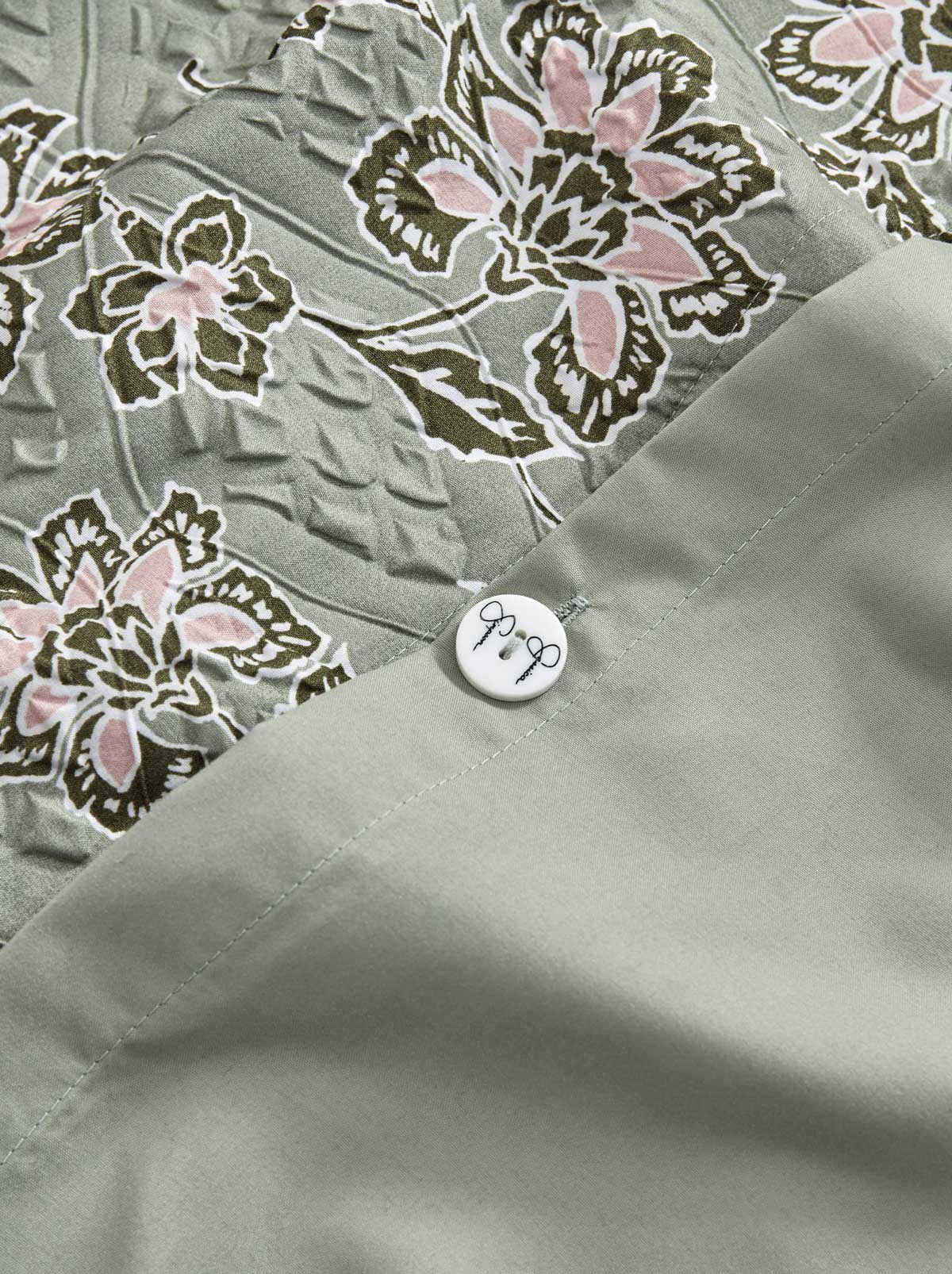 3264-botanical-embossed-print-duvet-cover-set-3.jpg Botanical Embossed Print Duvet Cover Set
