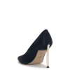 Kheloe Pump in Dark Night