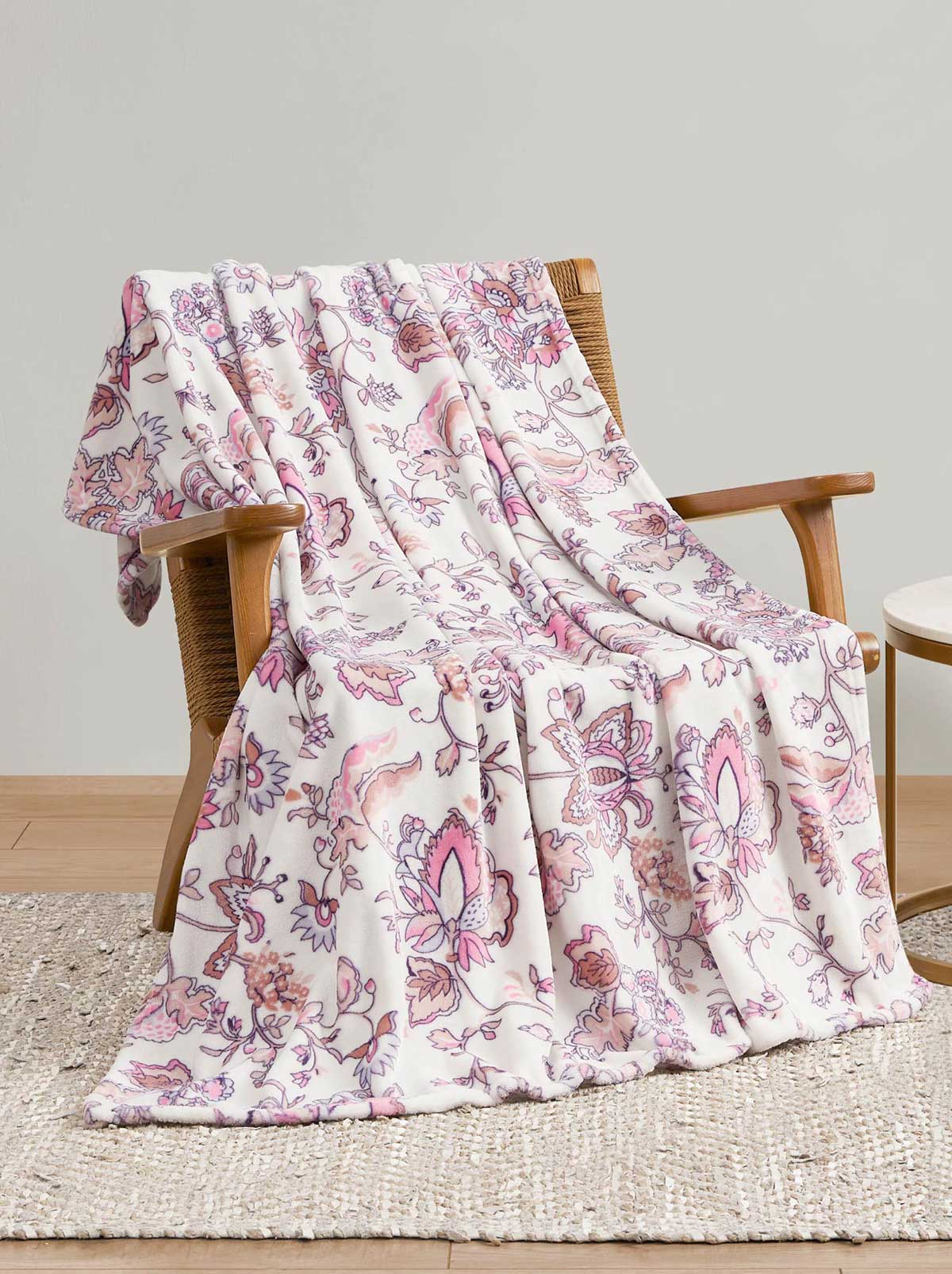 3647-bertha-rose-lilac-plush-throw-blanket-1.jpg Bertha Rose Lilac Plush Throw Blanket