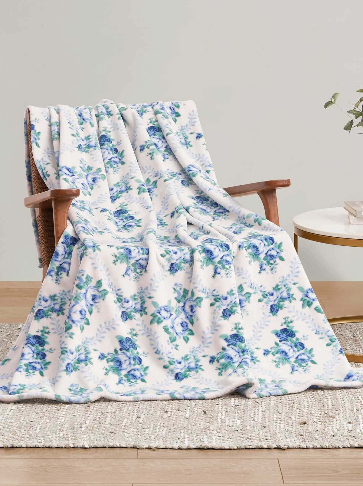 3682-braelyn-blue-roses-plush-throw-blanket-1.jpg Braelyn Blue Roses Plush Throw Blanket