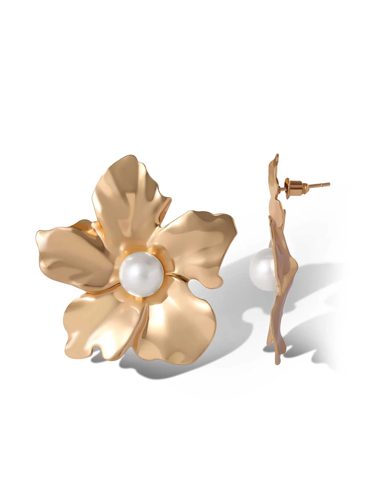 3911-floral-stud-earrings-1.webp Floral Stud Earrings