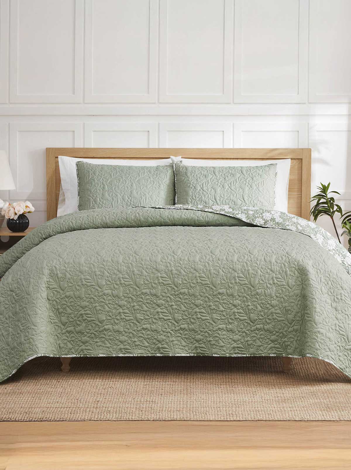 4093-fiona-full-queen-fiona-full-queen-variation-1.jpg Fiona Quilt Set