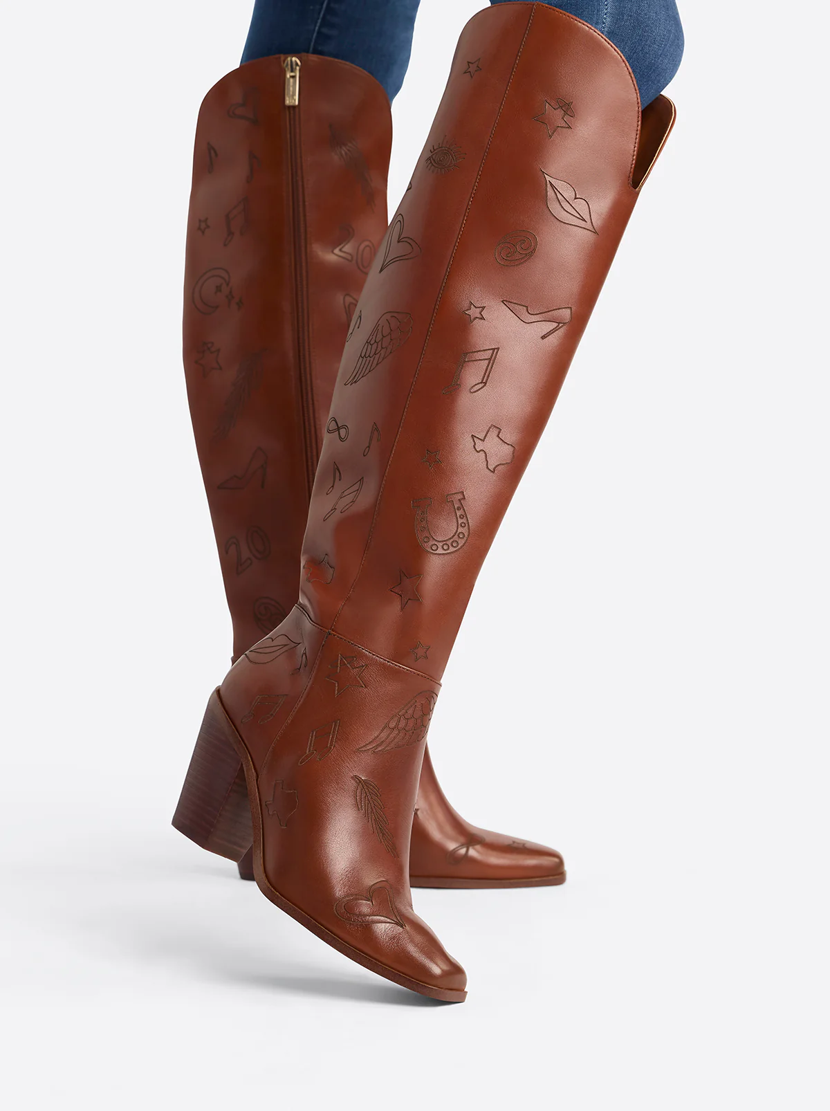 4754-jessica-simpson-2.0-ravyn-icon-print-boot-in-dark-canyon-1.webp Jessica Simpson 2.0 Ravyn Icon Print Boot in Dark Canyon