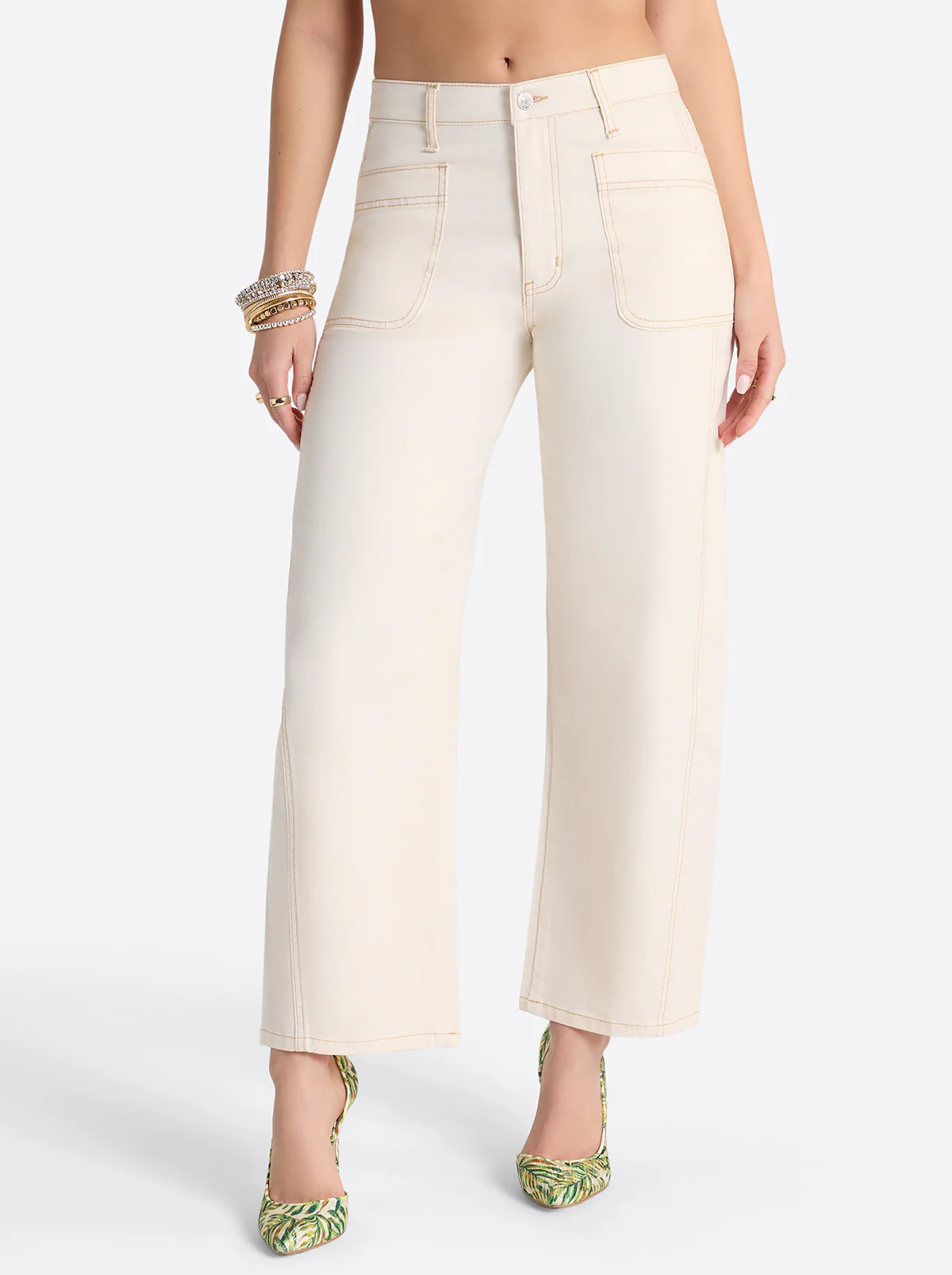 Relaxed Barrel Jeans in Ecru