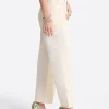 Relaxed Barrel Jeans in Ecru