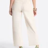 Relaxed Barrel Jeans in Ecru